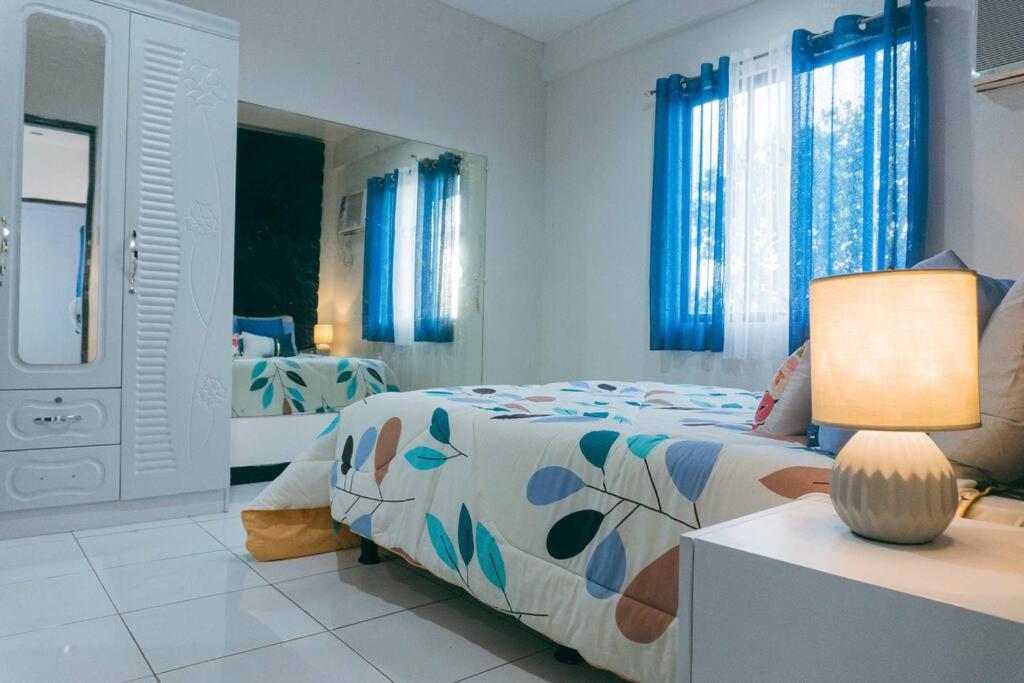 Modern Family 3 bedrooms home with 24 hours guard security