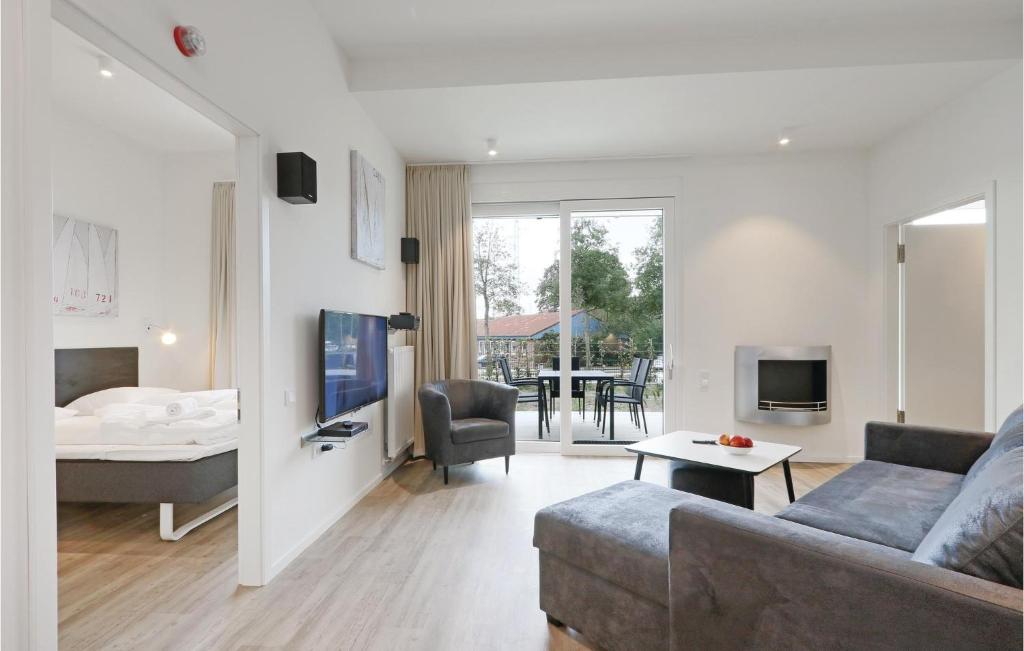 Awesome Apartment In Lbeck Travemnde With 2 Bedrooms And Wifi