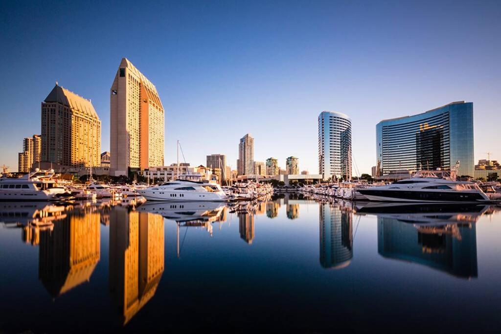 Stylish SD Living (10 min drive to Downtown and 15 min to beach)
