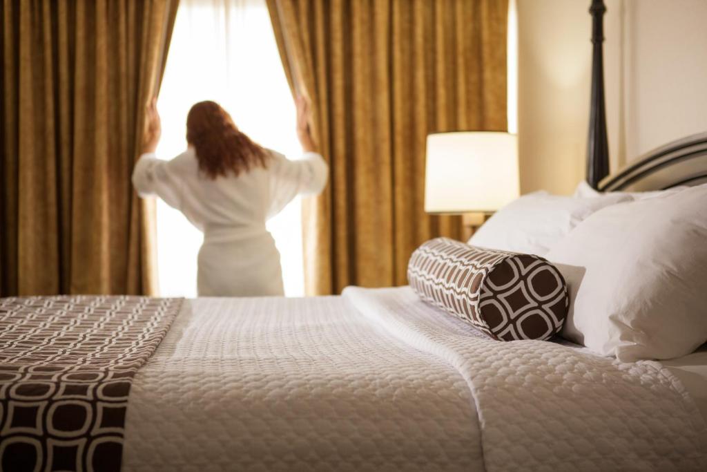 Crowne Plaza Hotel Hickory, an IHG Hotel
