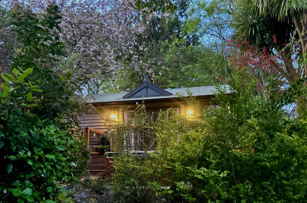 Mountain Cottage in Dandenong Ranges