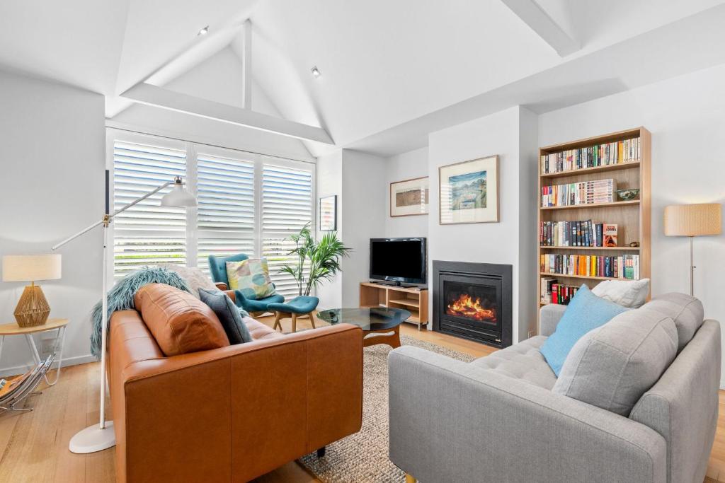 Coastal Class and Sophistication 500m to Beach