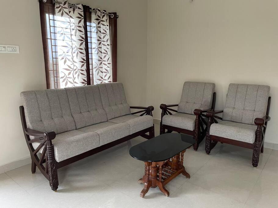 PVS Home Stays - 2BHK Flat in Tirupati Near Alipiri