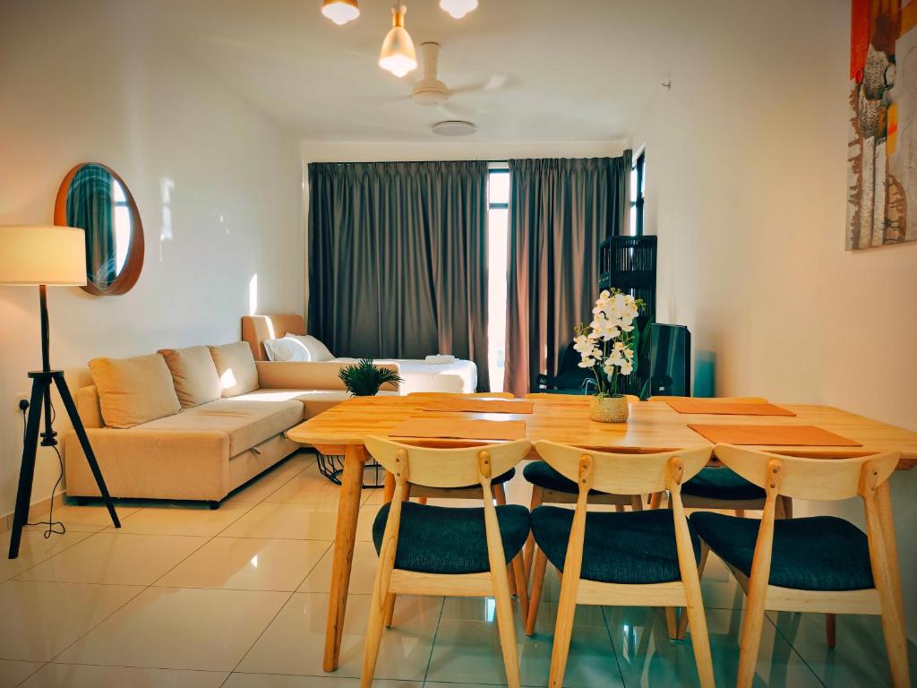 Beacon Executive Suite at Georgetown for 10pax and 2 BED ROOM