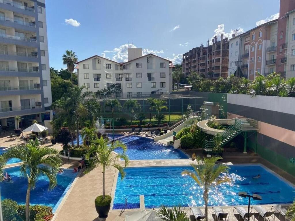 Apartamentos em Rio Quente com maravilhosa área de lazer e linda vista