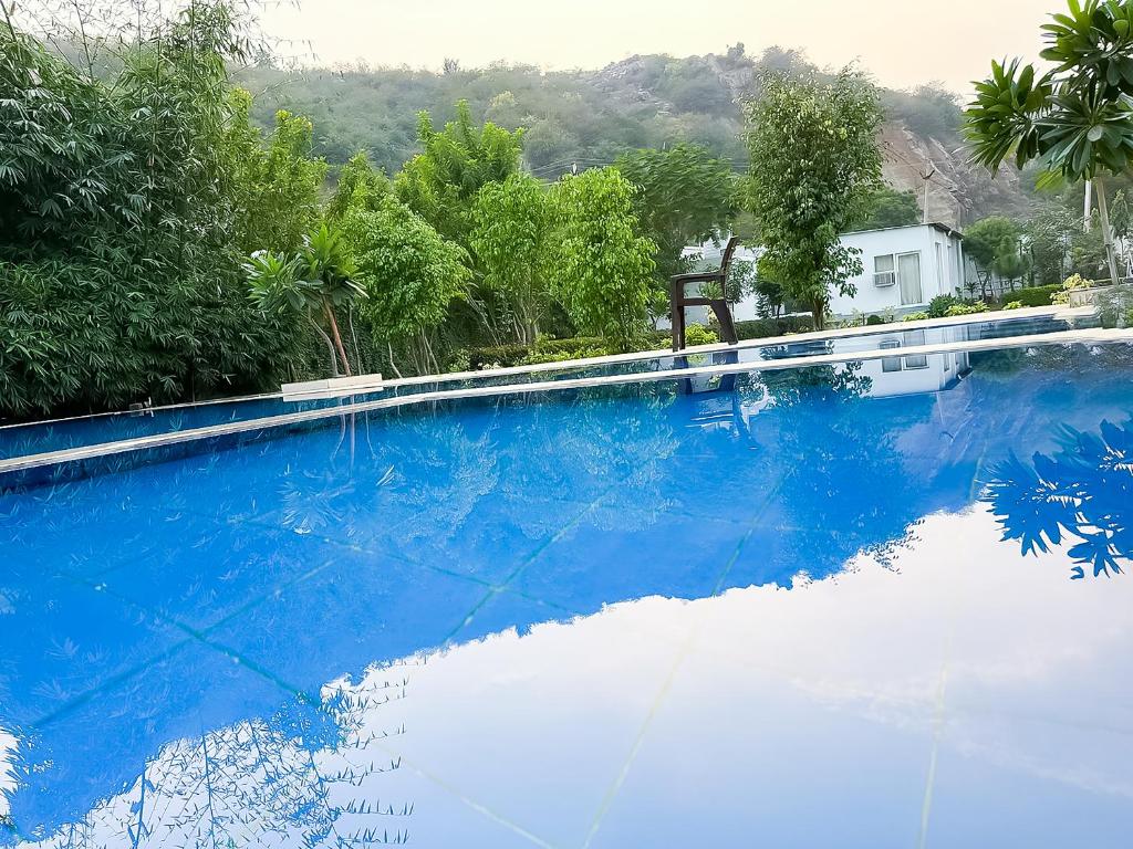 Basoya Farm 2BHK Villla With Pool - 10 Min Away From Chattarpur