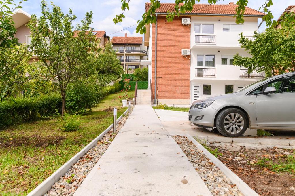 Sunflower Apartmani