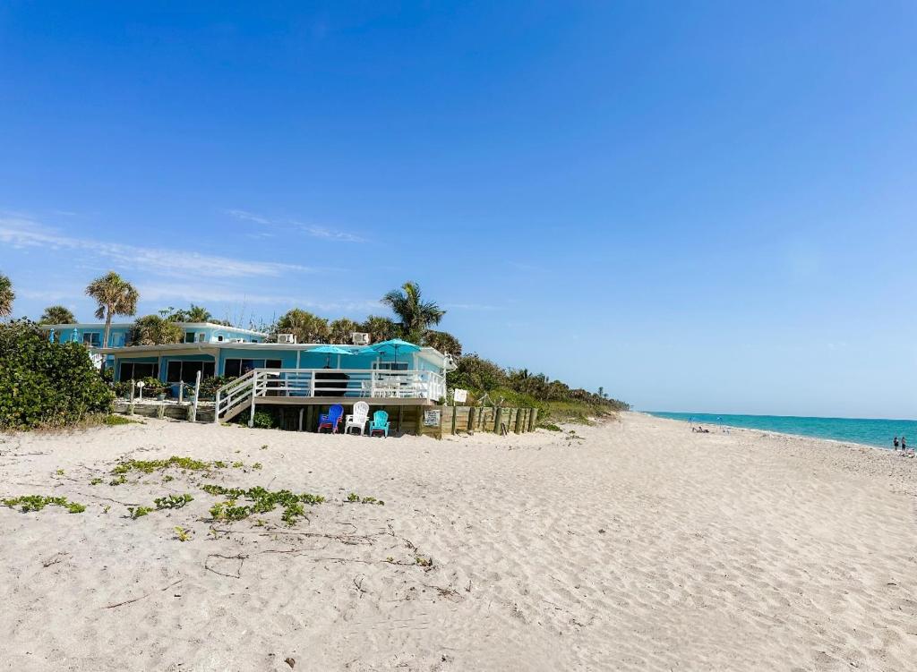 The Pearl Beach Inn