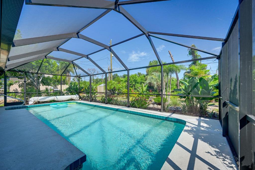 Englewood Oasis with Screened Lanai and Outdoor Pool!