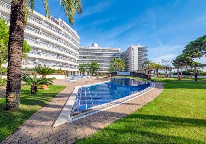 S'Abanell Central Park seafront apartment