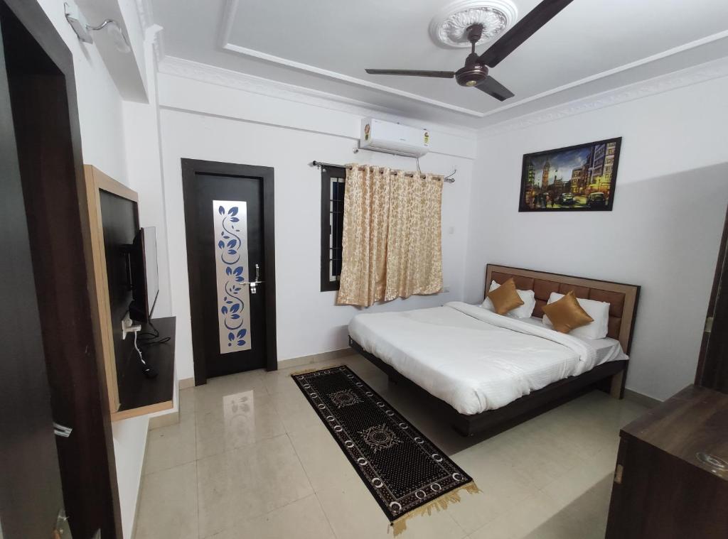 StayVilla Royal Executive Rooms