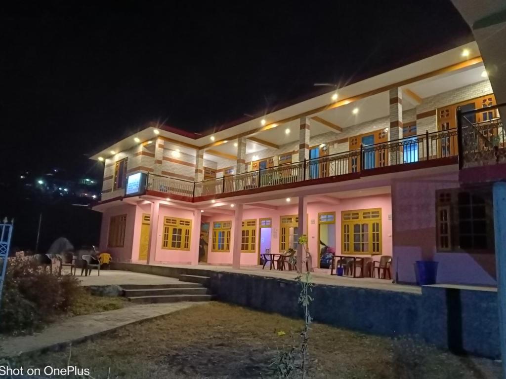 Chojh inn kasol