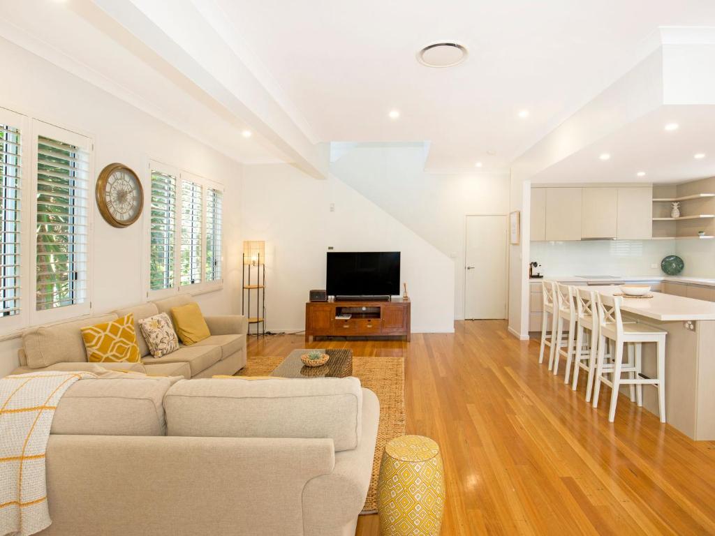 Benton House - Pet Friendly - Community Pool