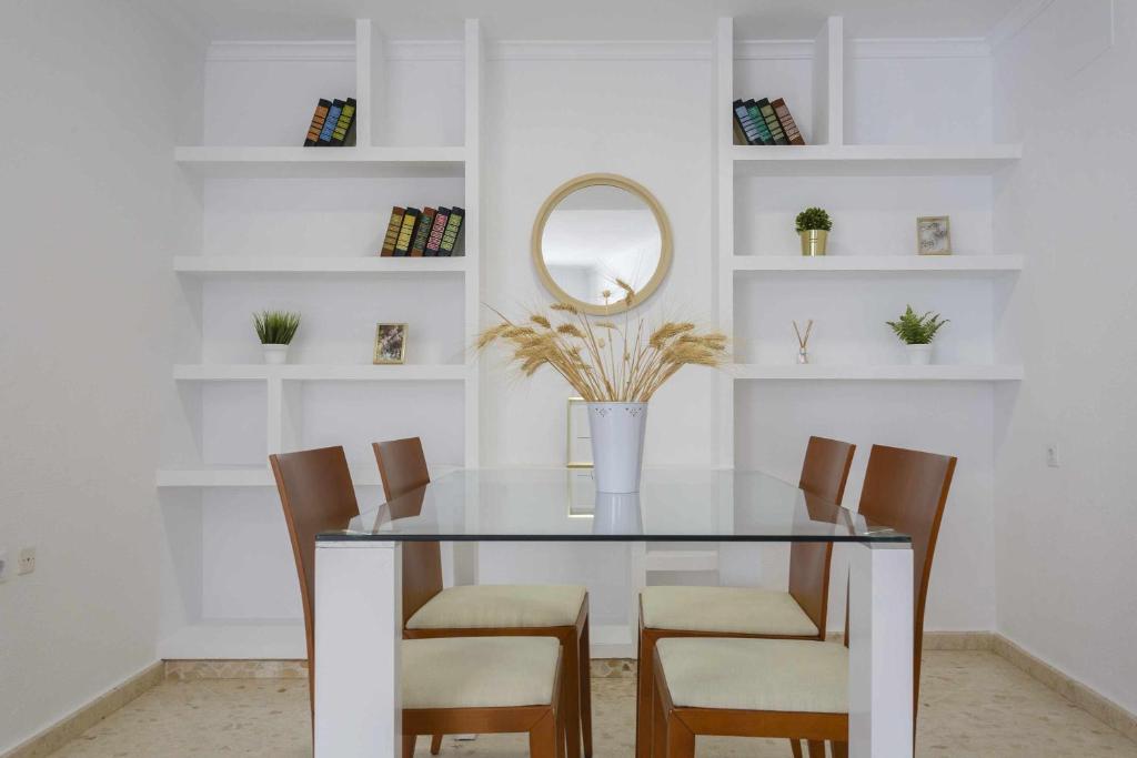 San Rafael Rota Family Home