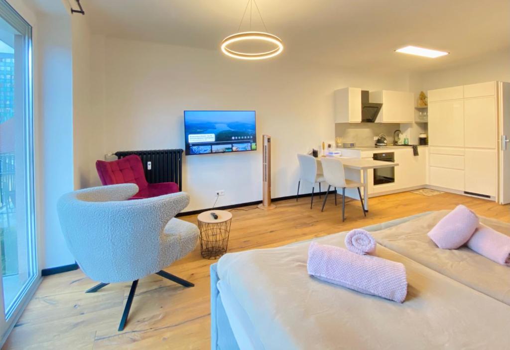 BaMo Studio - city living downtown