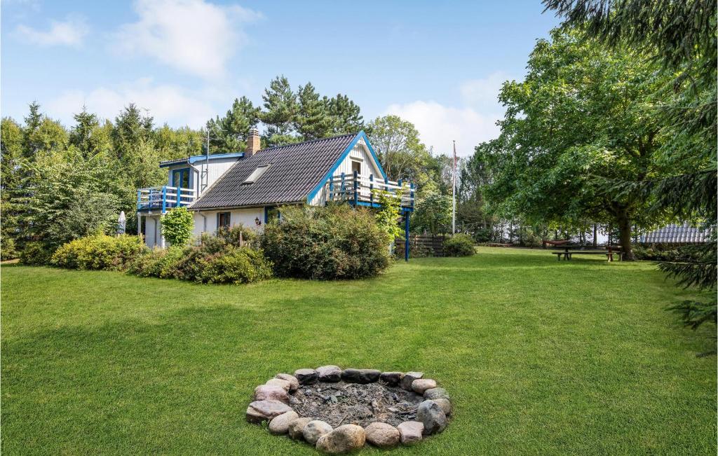 Amazing Home In Rnne With Jacuzzi, Wifi And 2 Bedrooms