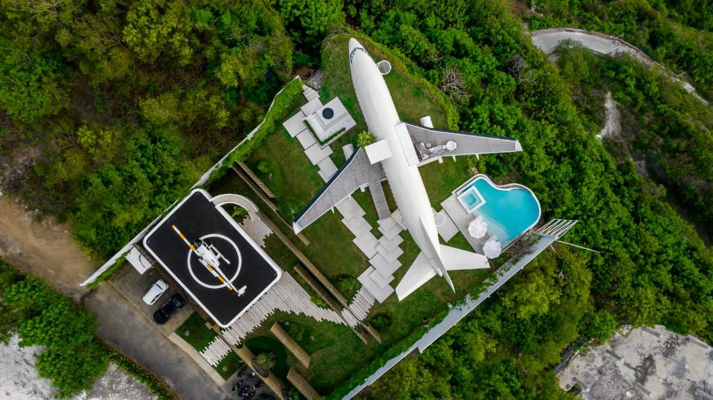 Private Jet Villa Uluwatu