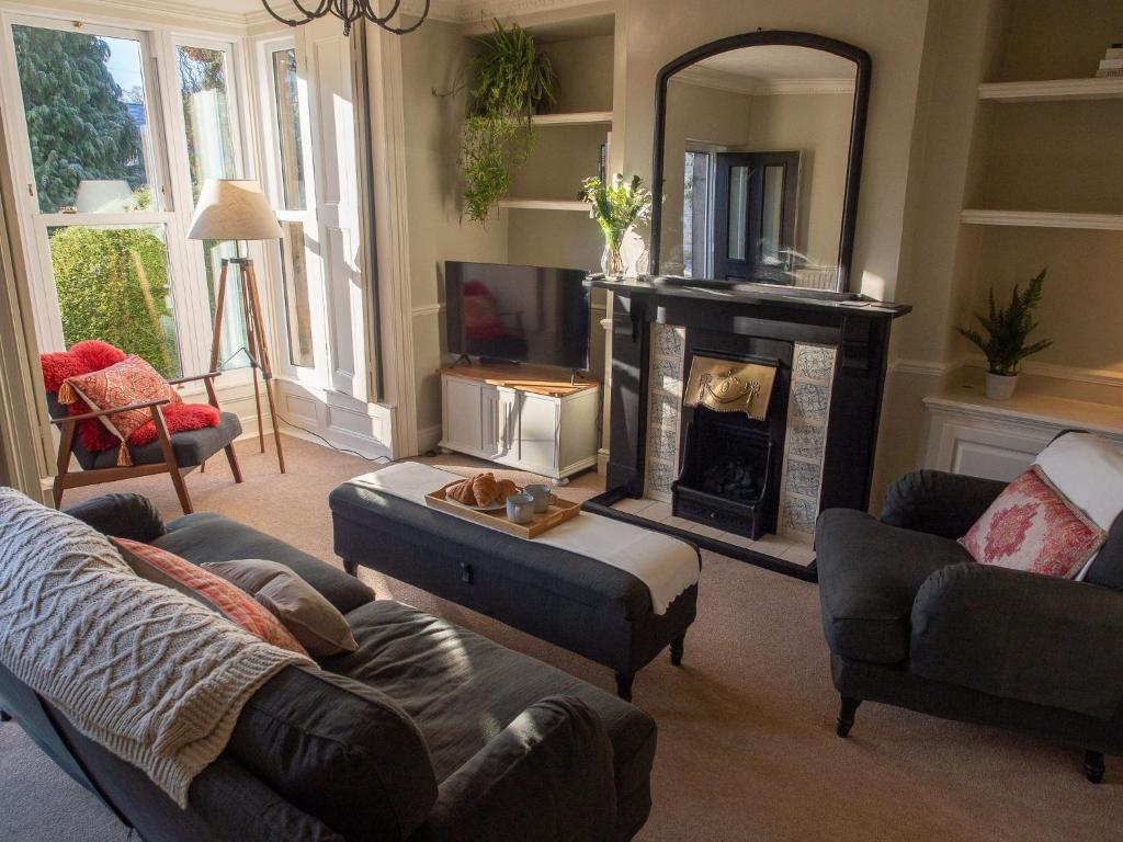The Beeches - Chatsworth Apartment 1 - Sleeps 4