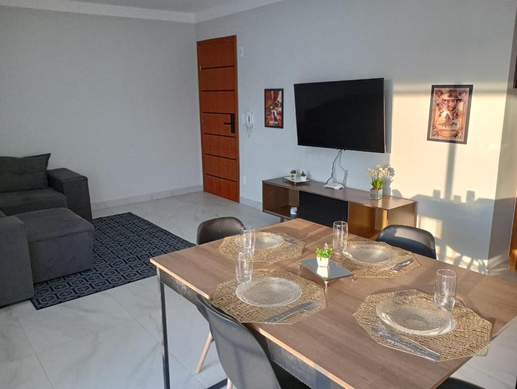 Duas suítes e área gourmet com vista espetacular