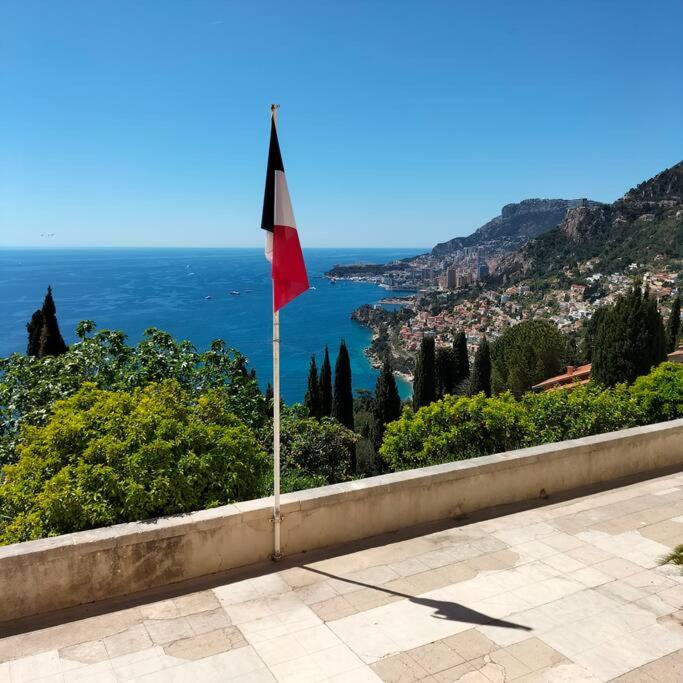 Joli studio vieux village de Roquebrune-Cap-Martin