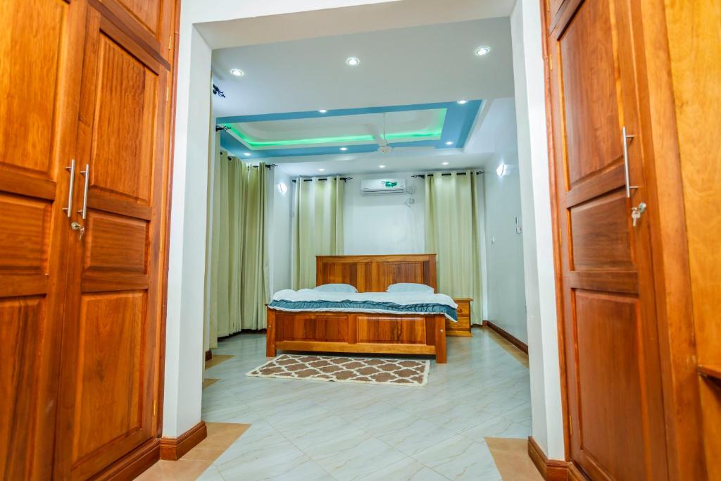 Nyali beachroad villa
