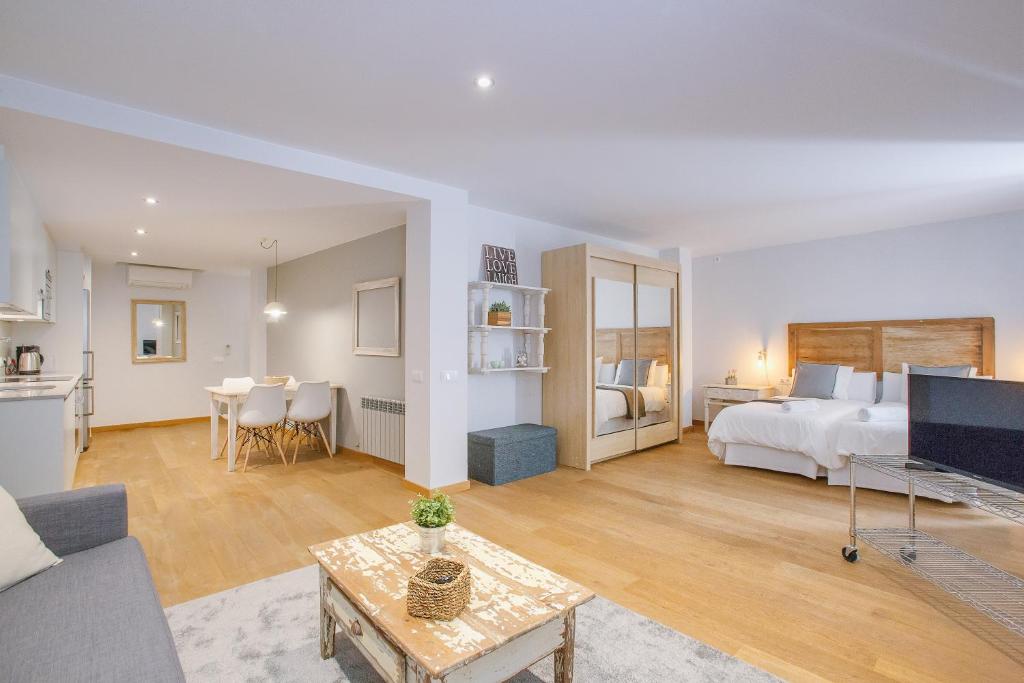 Apartaments Catedral – Baltack Homes