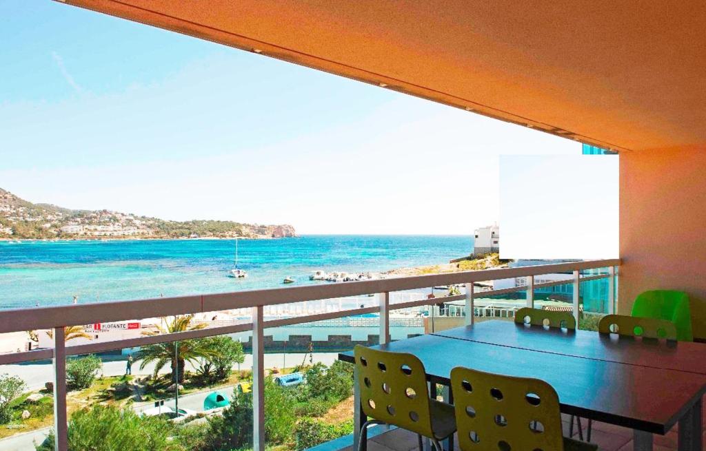 Blanca Isla Beachfront