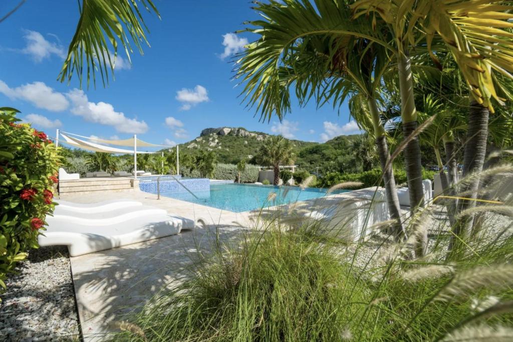 Blue Bay Resort luxury apartment Palm View