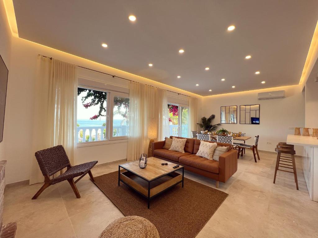 Angeles Beach by ELE Apartments