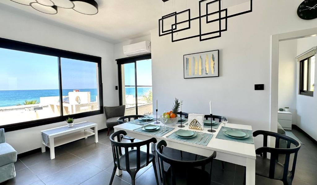 Gugel Waves Apartment GW945