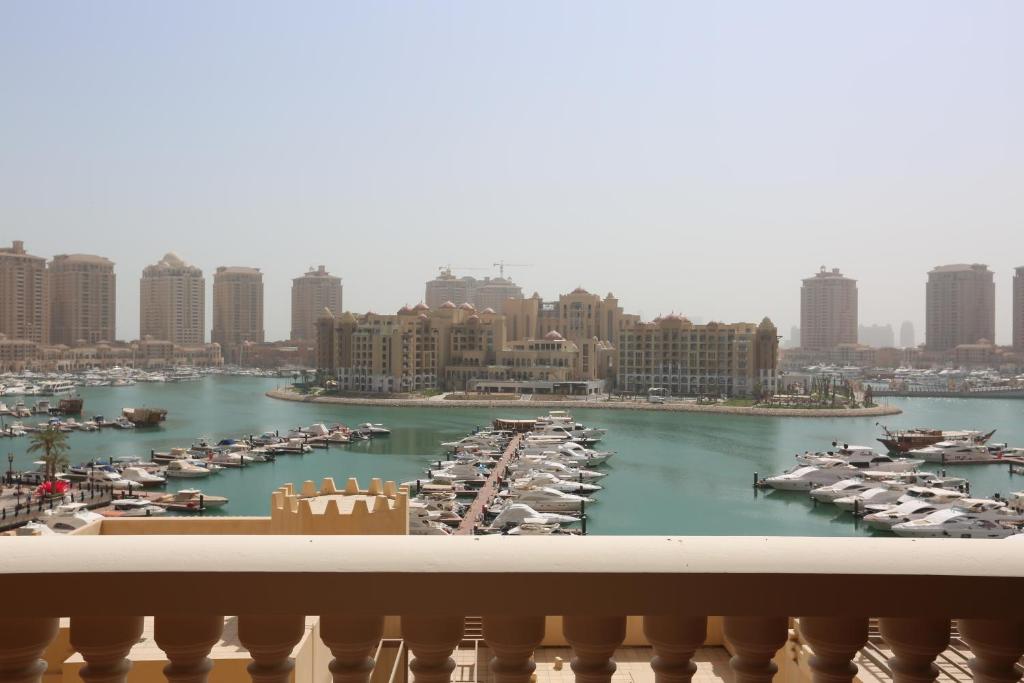 Alken Studio - Amazing Superior Studio with Marvellous Marina View in the Pearl, Doha