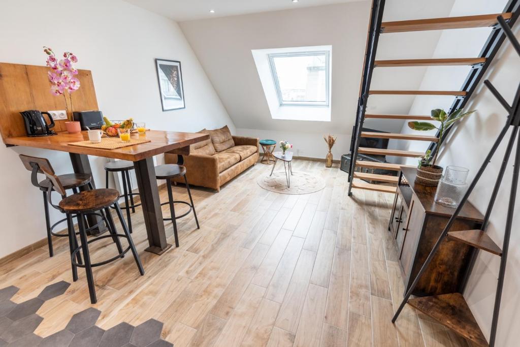 Duplex tout confort - Gare TGV et hypercentre par Groom*