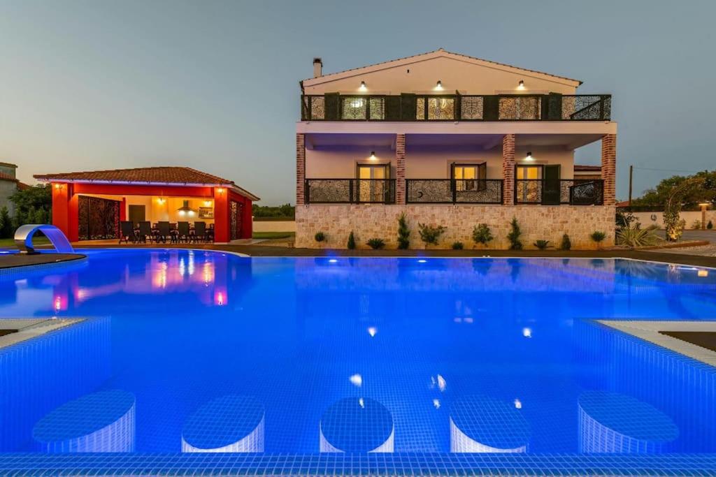 Villa Leon