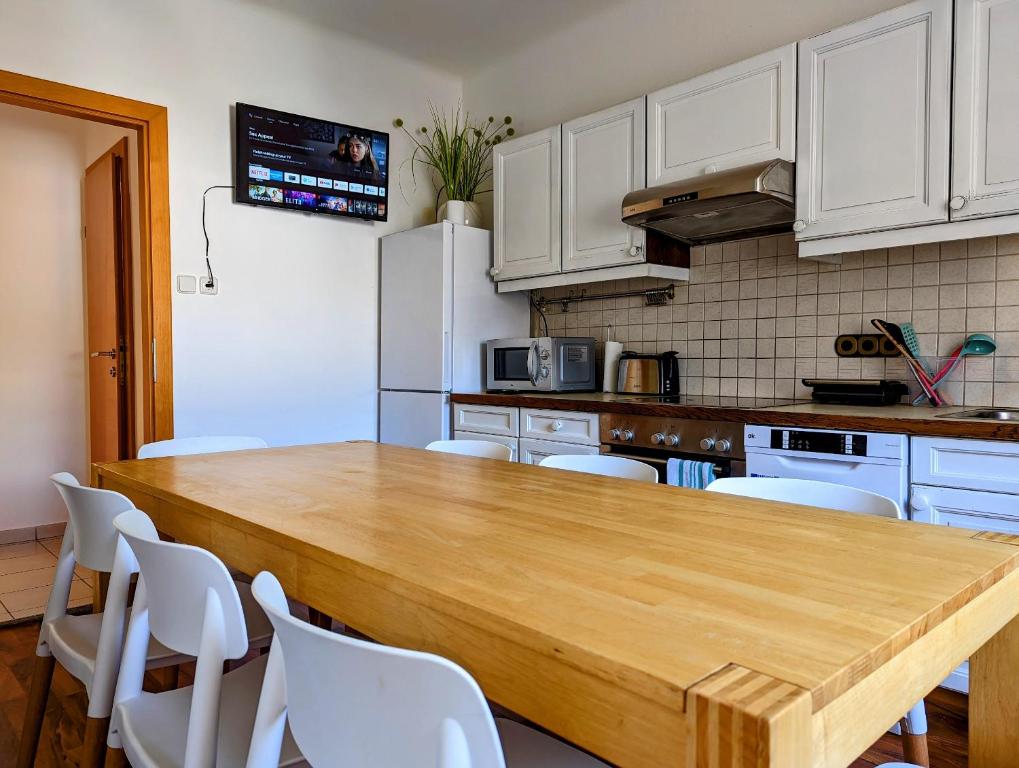 Bright and comfortable unit across from Messe Wels