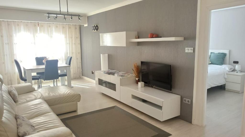 Ohana, Apartamento-CENTRICO-WIFI-ASCENSOR- PARKING PRIVADO GRATIS-SIN CUESTAS