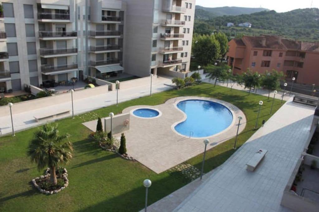 New Apartment 800m from the beach + pool + garage