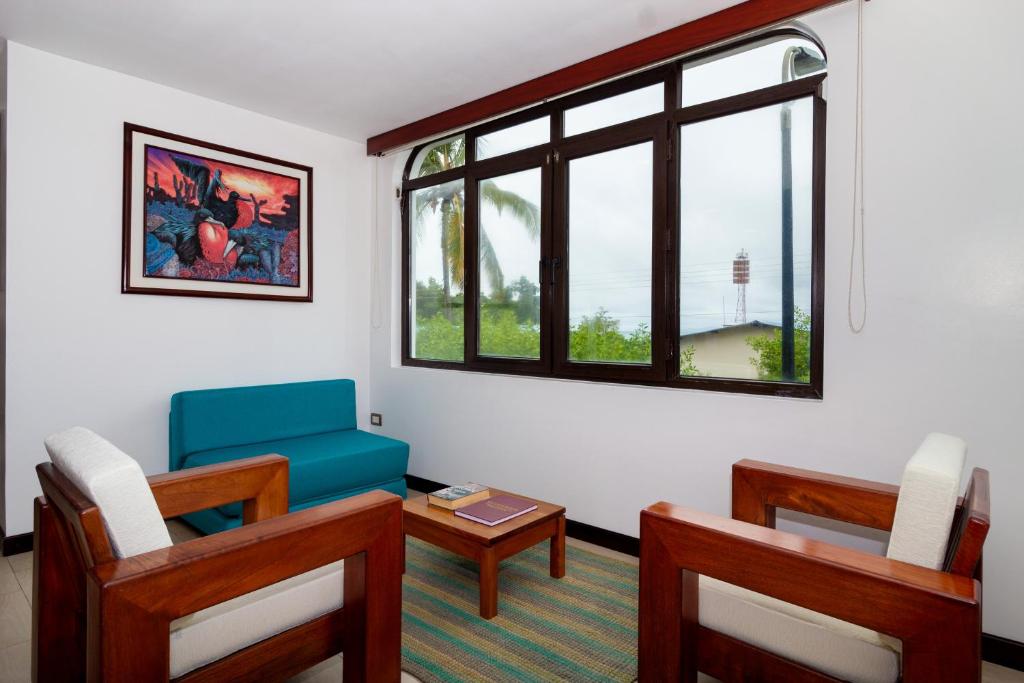 Galapagos Apartments - Bay View House