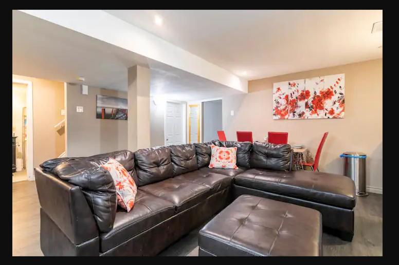 Serenity & Cozy Basement Apartment With Separate Entrance