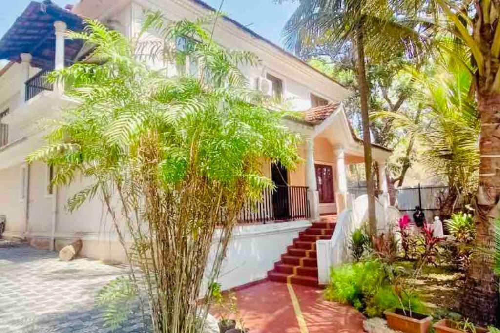 Waterfront Beach Villa In Baga with Private Pool