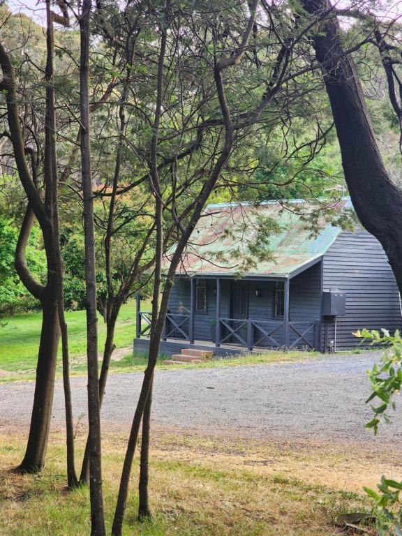 Daylesford - FROG HOLLOW ESTATE - The Homestead - Here at Frog Hollow Estate we go above and beyond to make sure our guests have the most memorable stay possible and we take the stress out of having to organise a special occasion