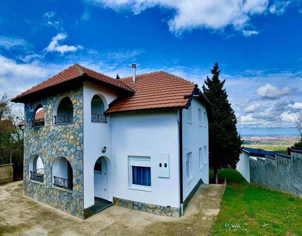 Vila ISKRA