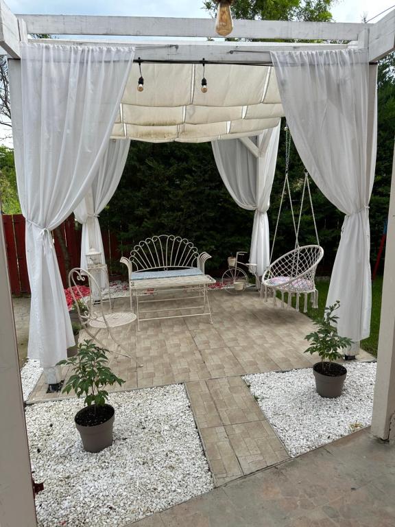 Pool Garden-Oaza