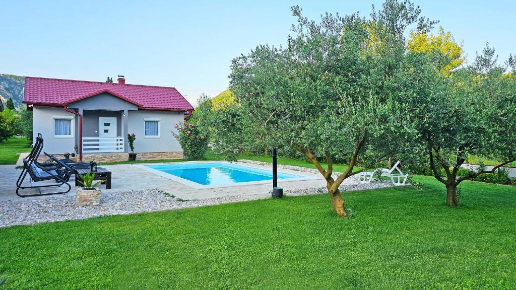 Holiday Home Natura with private pool