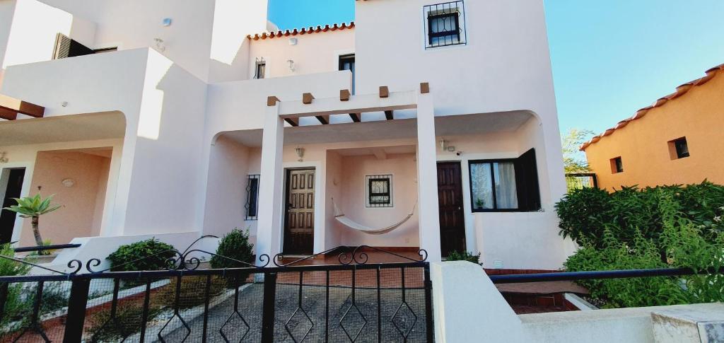 Villa charmosa V2 junto à praia e à Marina de Vilamoura com Piscina e Wi-Fi