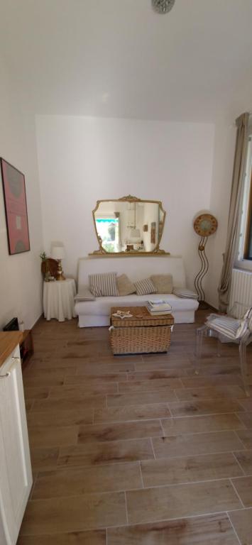 Minimal Chic House