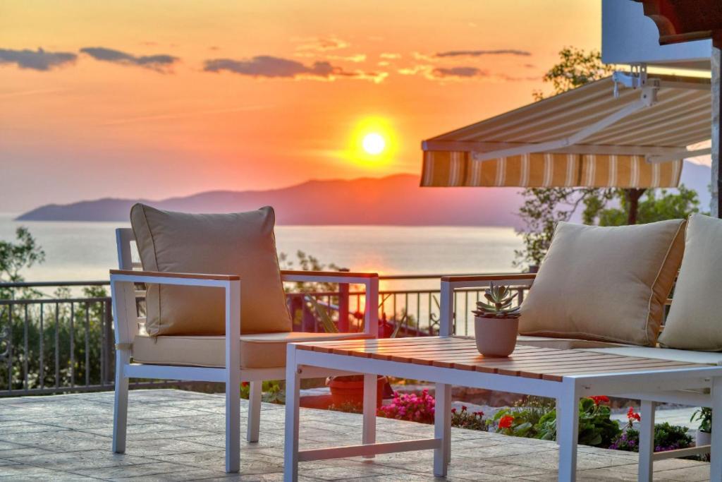 Seaview Villa Lavanda with pool
