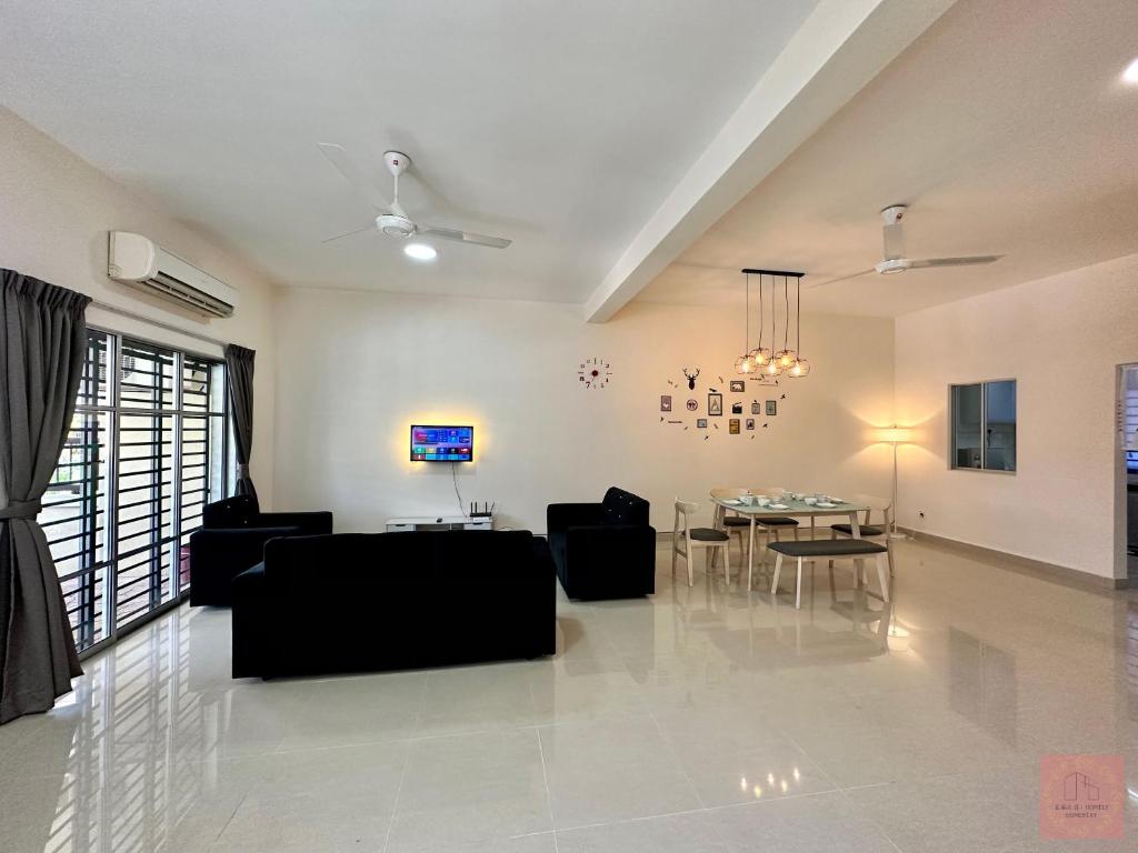 Homely, S2 City Center, WiFi, Guarded Community
