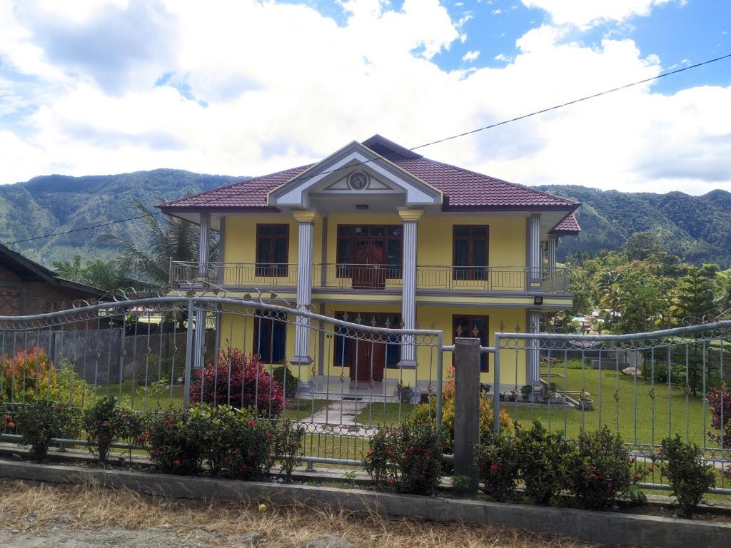 Alice Villa2