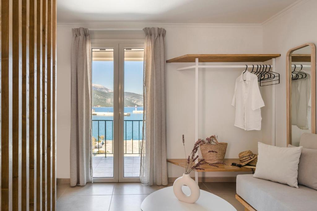 Theseus Seafront House
