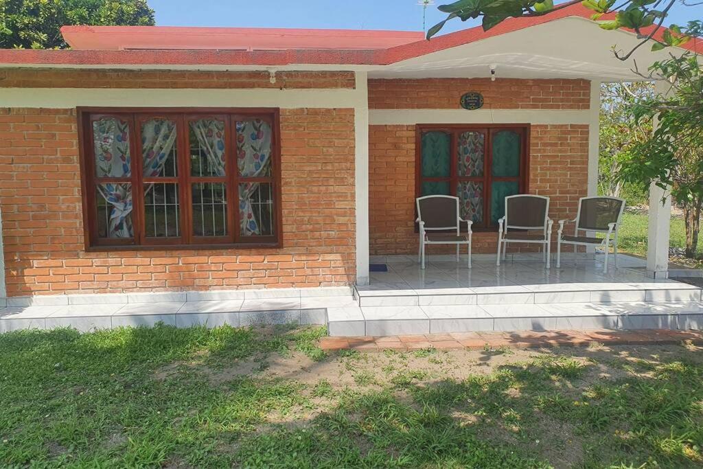 CASA TULIPANES, CASITAS-TECOLUTLA,CASA DE PLAYA COMPLETA